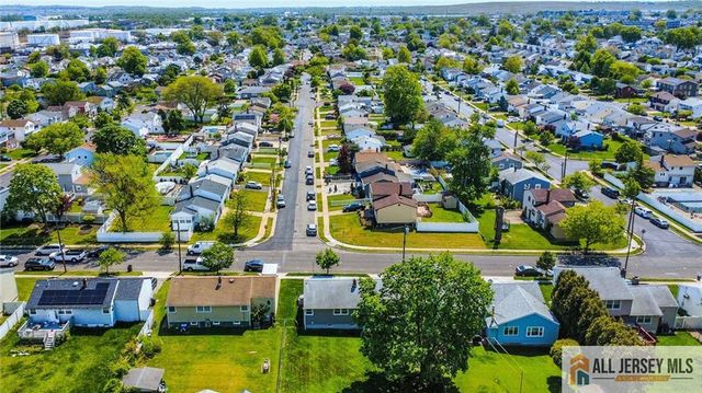 21 Monroe Avenue, Carteret, NJ 07008