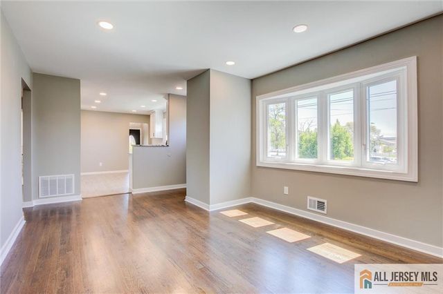 21 Monroe Avenue, Carteret, NJ 07008