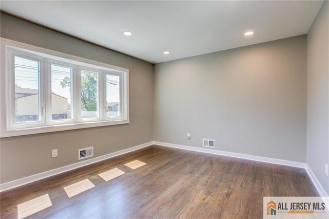 21 Monroe Avenue, Carteret, NJ 07008