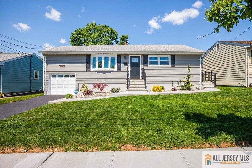 21 Monroe Avenue, Carteret, NJ 07008