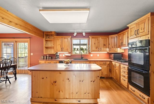 3254 Cherie Cercle, Cuyahoga Falls, OH 44223