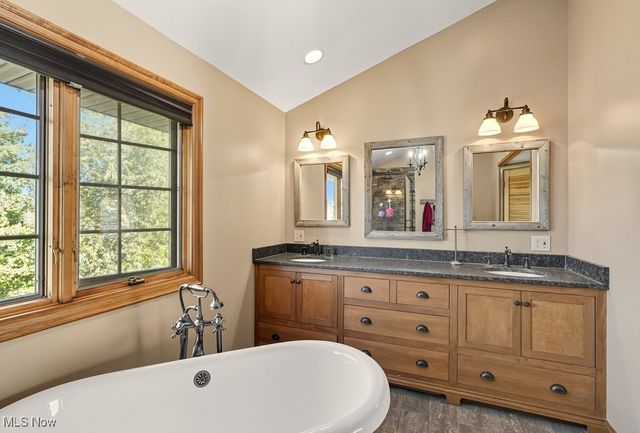 3254 Cherie Cercle, Cuyahoga Falls, OH 44223