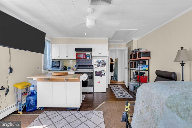 126 S MAIN ST, Allentown, NJ 08501