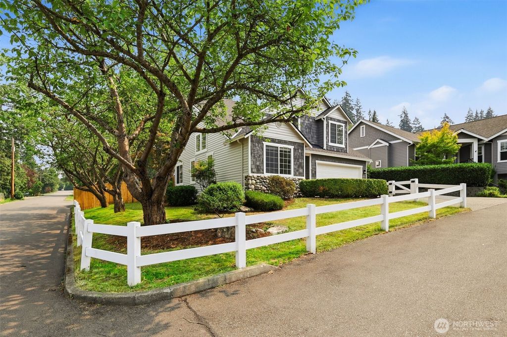 Image 4 of property listing at 7703 NE 167th Street, Kenmore, WA 98028