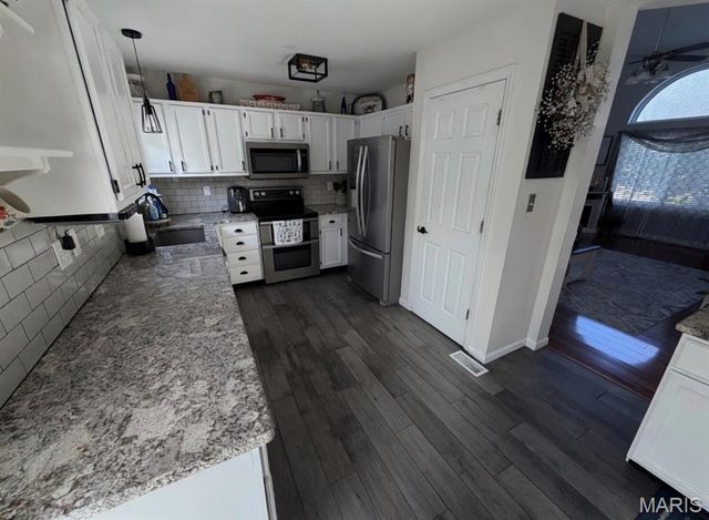 3089 Valley Oaks Drive, Imperial, MO 63052