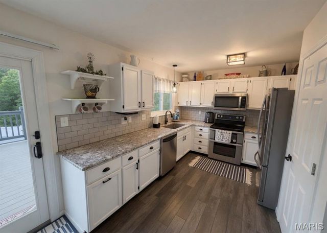 3089 Valley Oaks Drive, Imperial, MO 63052