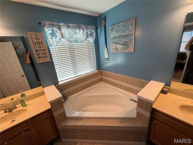 3089 Valley Oaks Drive, Imperial, MO 63052