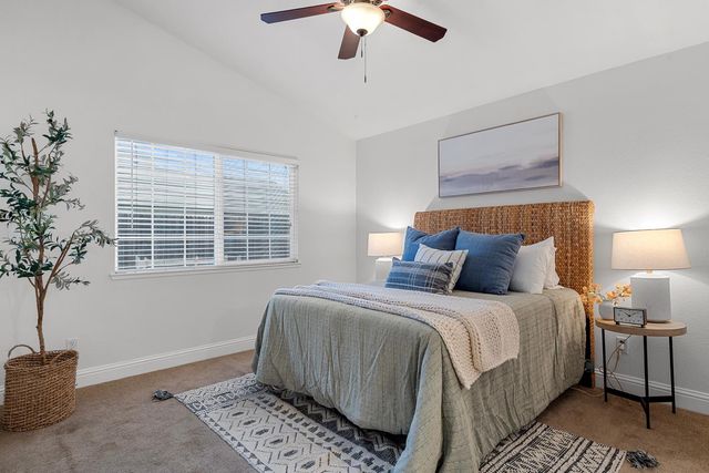 214 N Cinnamon Dr, Galt, CA 95632