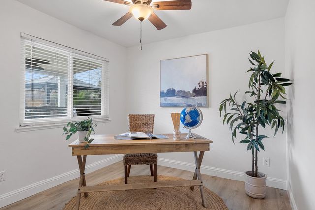 214 N Cinnamon Dr, Galt, CA 95632