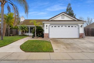 214 N Cinnamon Dr, Galt, CA 95632
