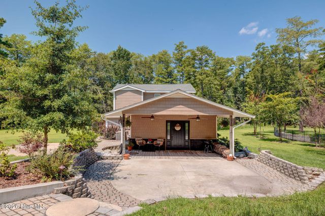 151 Pansy Lane, Hampstead, NC 28443