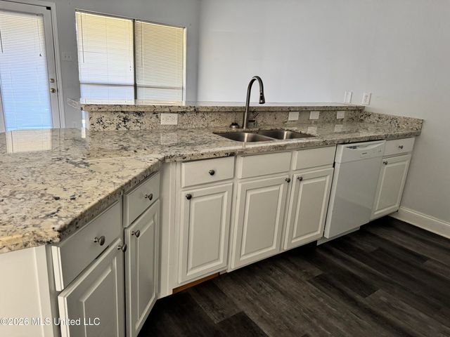 1256 Kapalama Way, Diamondhead, MS 39525