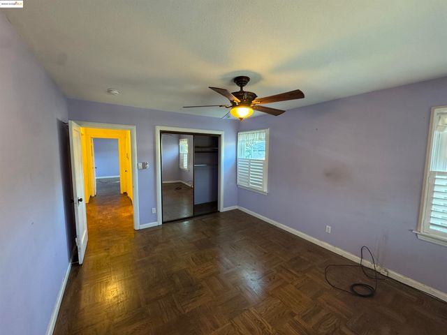 2701 Oliver Ave, Oakland, CA 94605