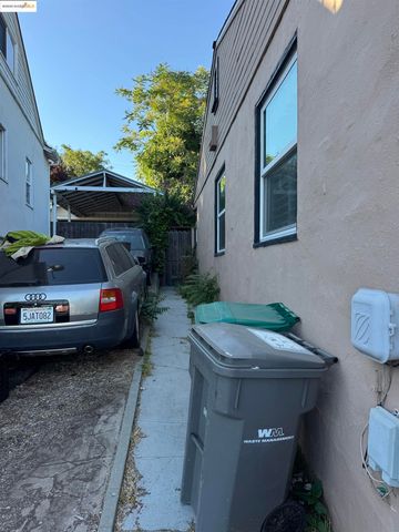 2701 Oliver Ave, Oakland, CA 94605