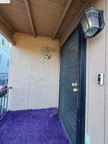 2701 Oliver Ave, Oakland, CA 94605
