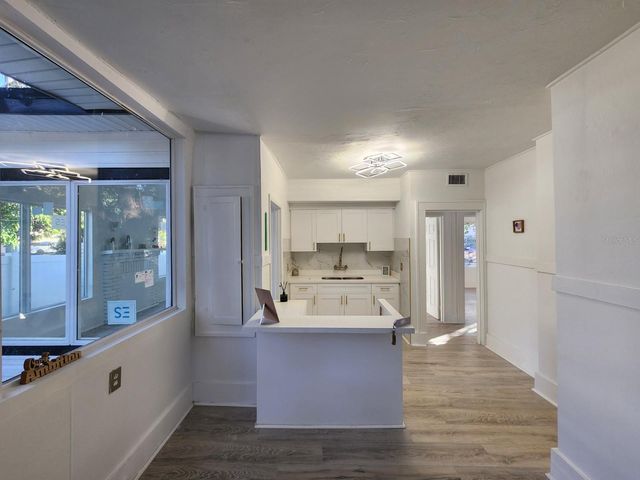 1311 11TH AVENUE S, St Petersburg, FL 33705