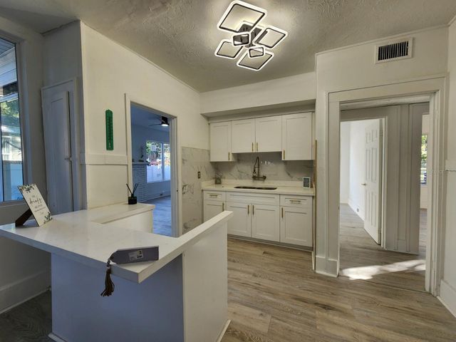 1311 11TH AVENUE S, St Petersburg, FL 33705