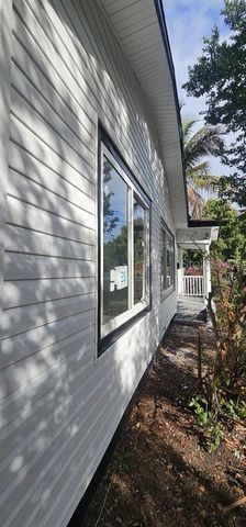 1311 11TH AVENUE S, St Petersburg, FL 33705
