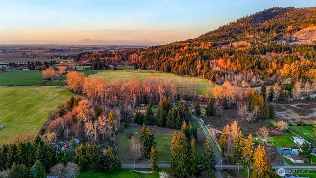 3772 E Hoff Road, Everson, WA 98247