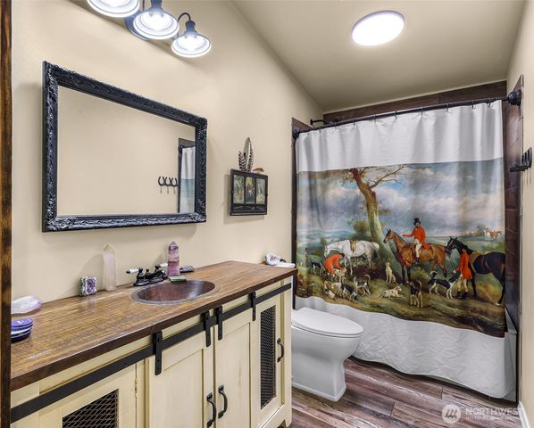 3772 E Hoff Road, Everson, WA 98247