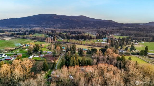 3772 E Hoff Road, Everson, WA 98247