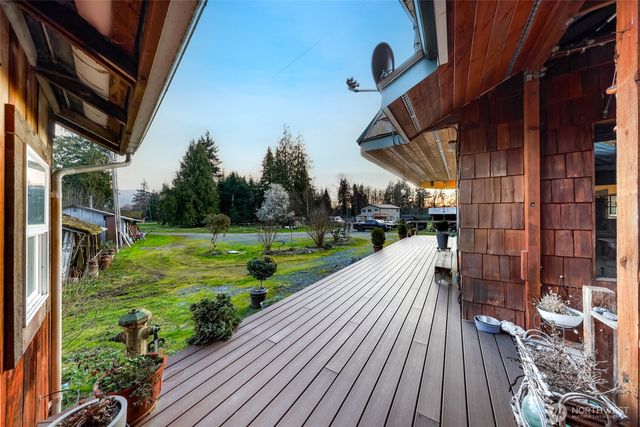 3772 E Hoff Road, Everson, WA 98247