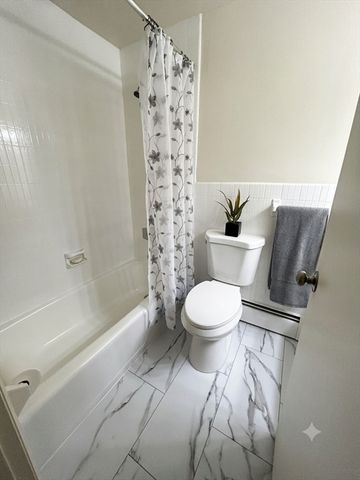 72 Charles River Rd C, Waltham, MA 02453
