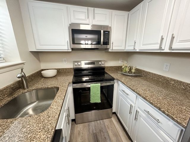 72 Charles River Rd C, Waltham, MA 02453