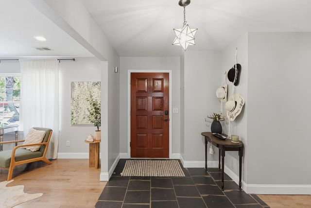 2204 Forest Lakes Boulevard, Charleston, SC 29414