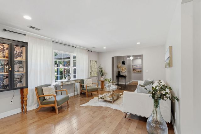 2204 Forest Lakes Boulevard, Charleston, SC 29414