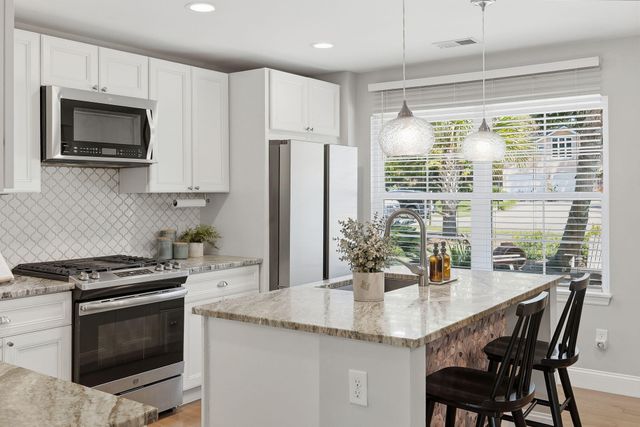 2204 Forest Lakes Boulevard, Charleston, SC 29414