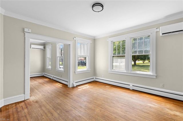 149 Beach RD, Hampton, VA 23664