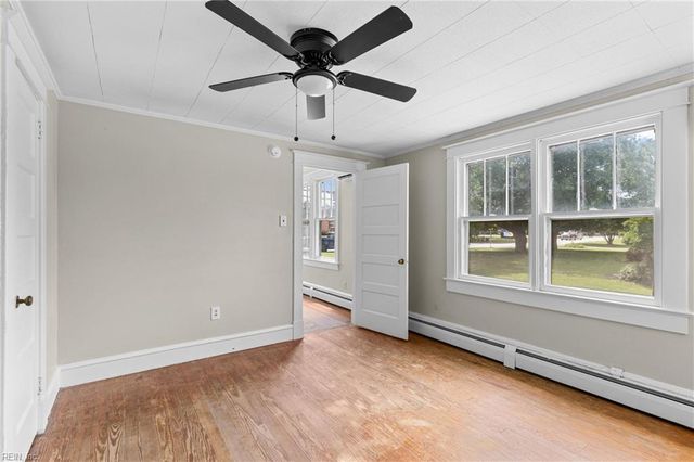 149 Beach RD, Hampton, VA 23664