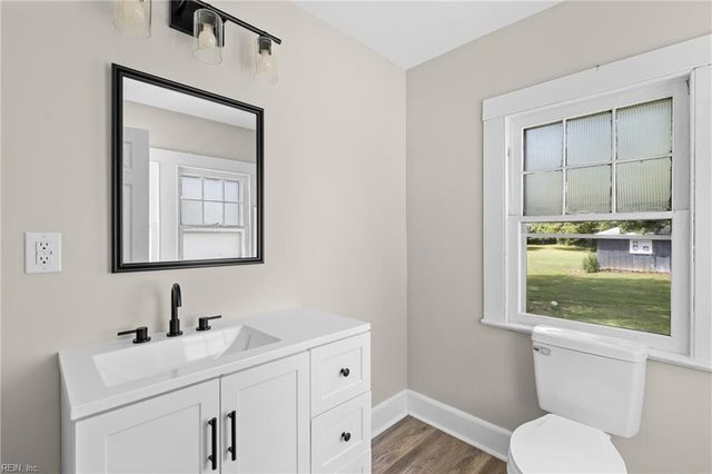 149 Beach RD, Hampton, VA 23664