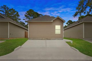 9650 Warm Spring, Willis, TX 77318