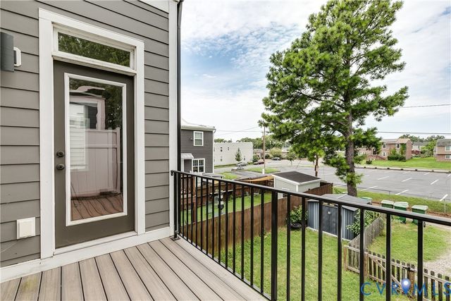 810 N 32nd St, Richmond, VA 23223
