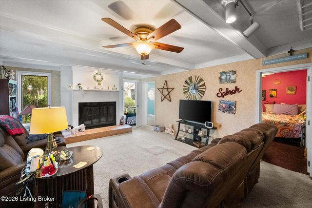 9802 Independence School Rd, Louisville, KY 40291