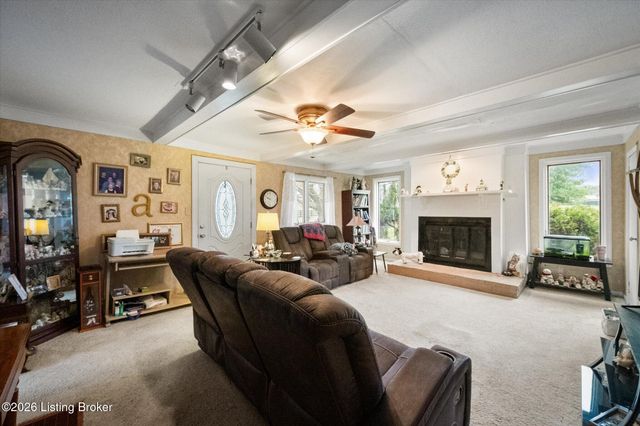 9802 Independence School Rd, Louisville, KY 40291