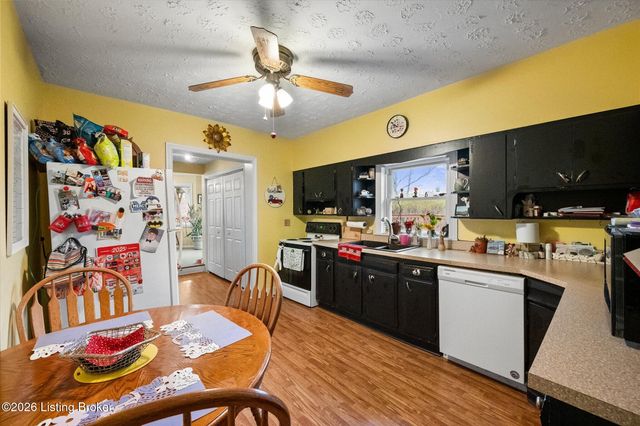 9802 Independence School Rd, Louisville, KY 40291