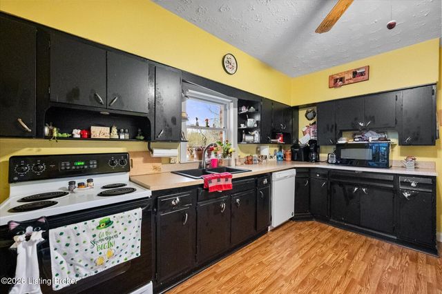 9802 Independence School Rd, Louisville, KY 40291