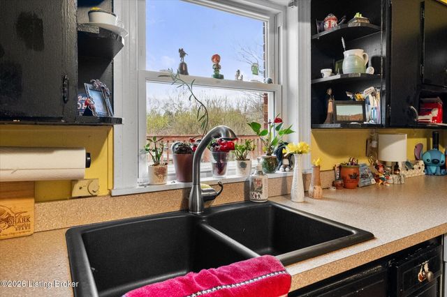 9802 Independence School Rd, Louisville, KY 40291