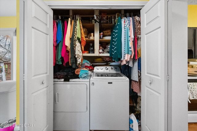 9802 Independence School Rd, Louisville, KY 40291