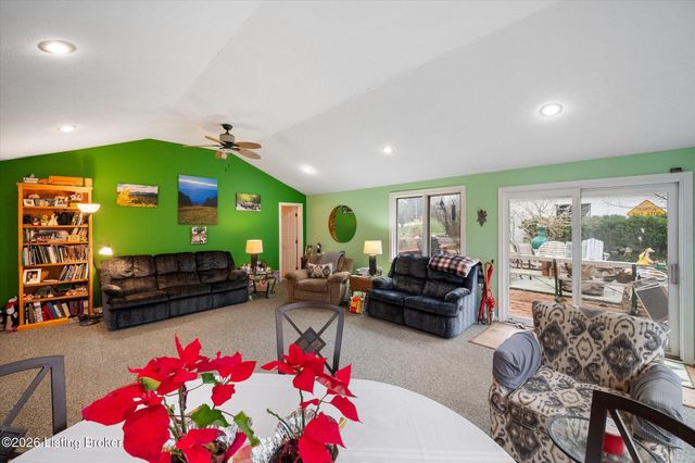 9802 Independence School Rd, Louisville, KY 40291