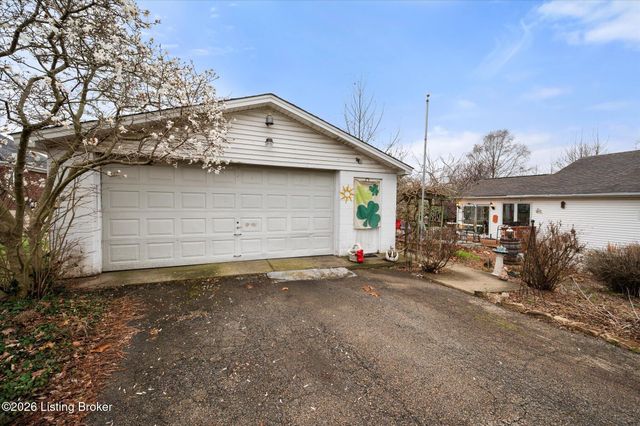 9802 Independence School Rd, Louisville, KY 40291