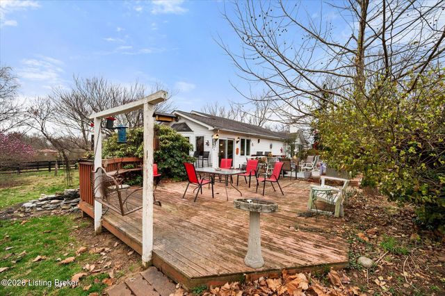 9802 Independence School Rd, Louisville, KY 40291