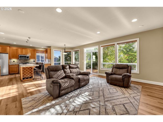 2573 34TH St, Washougal, WA 98671