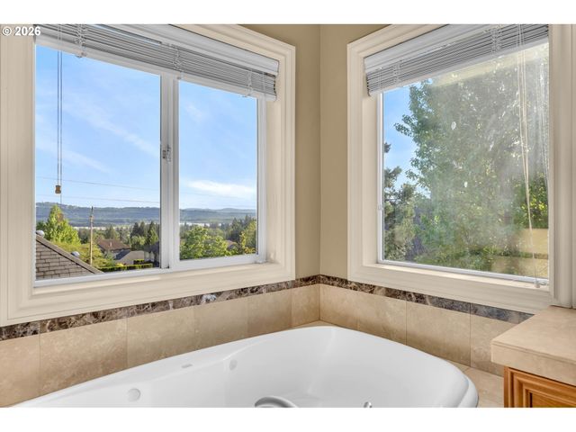 2573 34TH St, Washougal, WA 98671