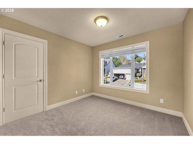 2573 34TH St, Washougal, WA 98671