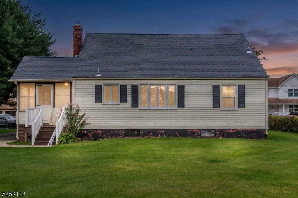 42 Ferro Monte Ave, Roxbury Twp., NJ 07847 — photo 2