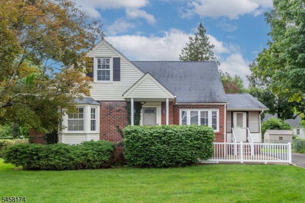 42 Ferro Monte Ave, Roxbury Twp., NJ 07847 — photo 3